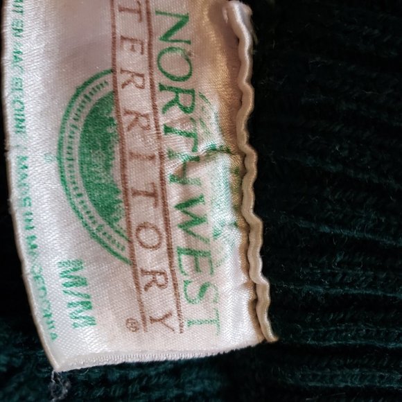 Northwest Territory Green and White Crewneck Sweater - Picture 8 of 12